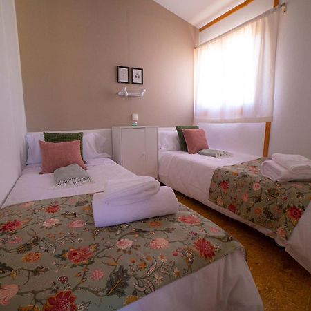 Las Casitas De Guadamur Стая снимка